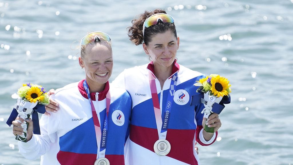 Vasilisa Stepanova ja Jelena Orjabinskaya voittivat olympiahopeaa soudun perämiehetön kaksikko -luokassa.