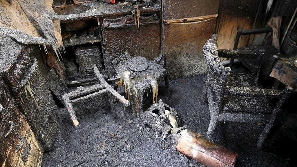 Hämeen poliisilaitoksen esitutkintamateriaalia palon jäljistä.