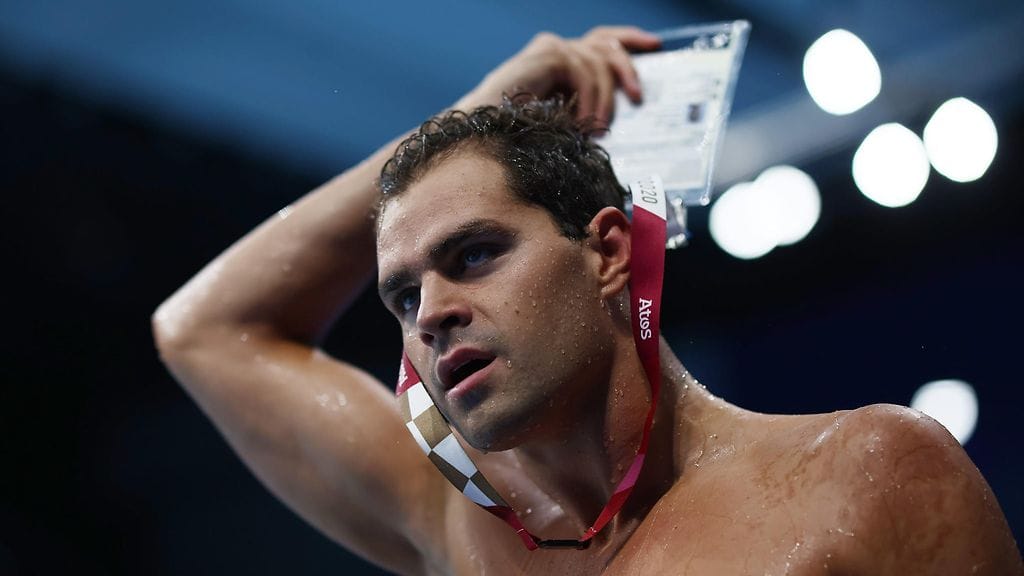 Michael Andrew ei suostunut käyttämään kasvomaskia lehdistön edessä.