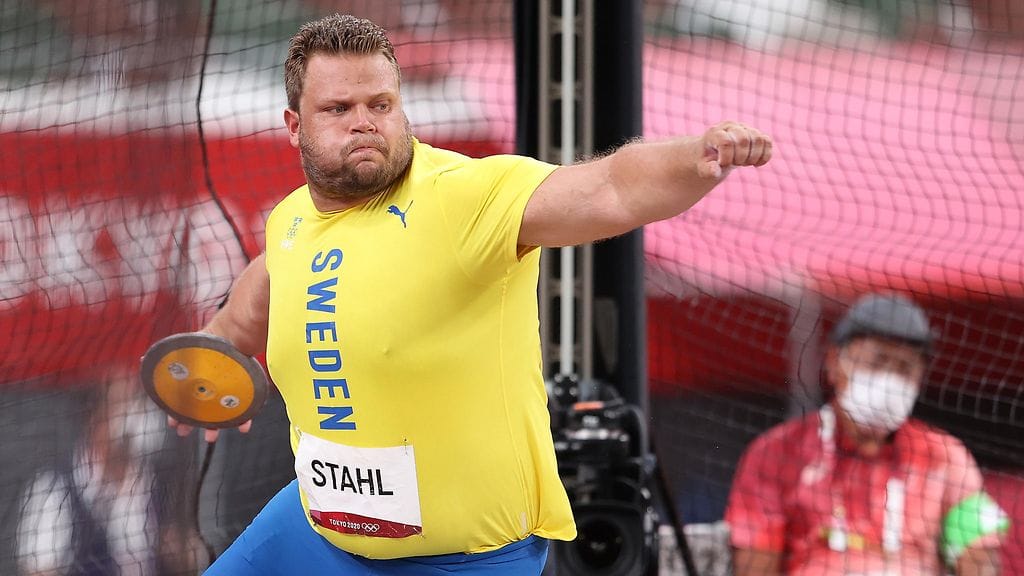 Daniel Ståhl vei olympiakultaa Tokion kiekonheitossa.