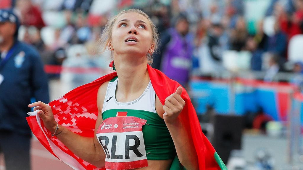 Krystsina Tsimanouskaja sanoo, että hänet pakotettiin lentokentälle Tokion olympialaisissa.