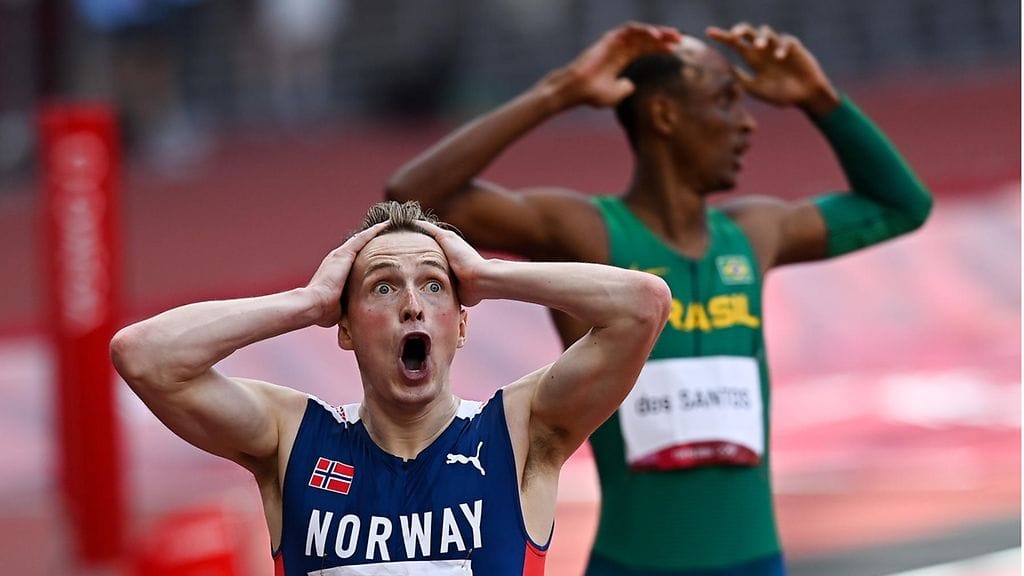 Karsten Warholm ei ollut itsekään uskoa omaa aikaansa. Alison dos Santos oli niin ikään hämmentynyt tapahtuneesta.