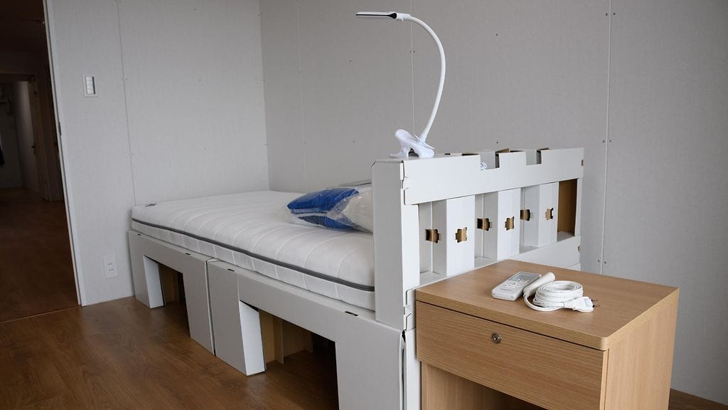 Tokion olympiakylän sängyissä riittää kestävyyttä.