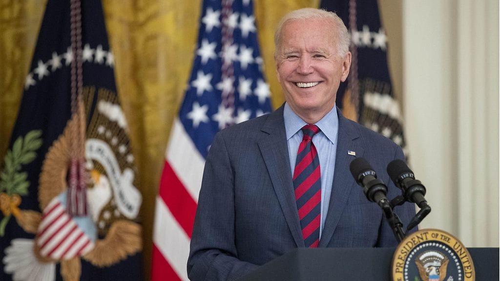 Yhdysvaltain presidentti Joe Biden uskoo infrastruktuuripaketin muuttavan Amerikan.