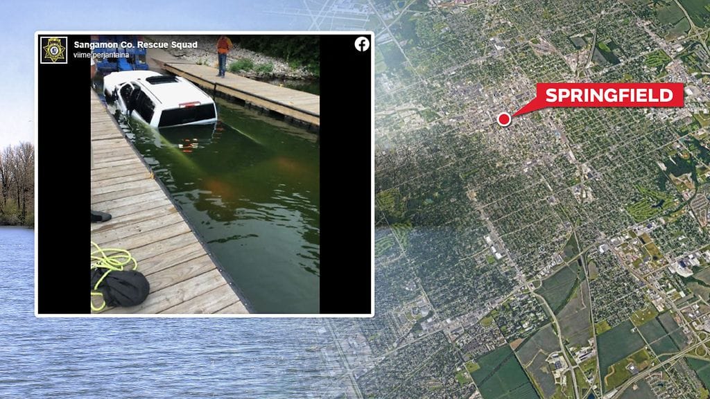 Palokunta julkaisikin kuvan, jossa nähdään, kuinka autoa nostetaan järvestä.