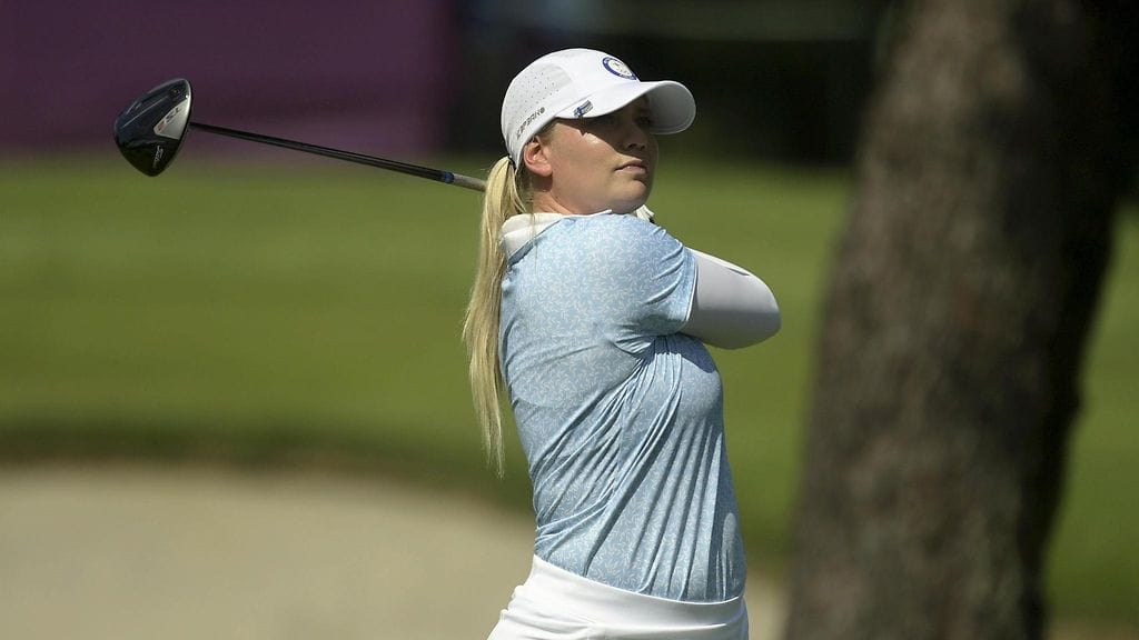 Matilda Castren on kolmen lyönnin päässä pronssisijasta.