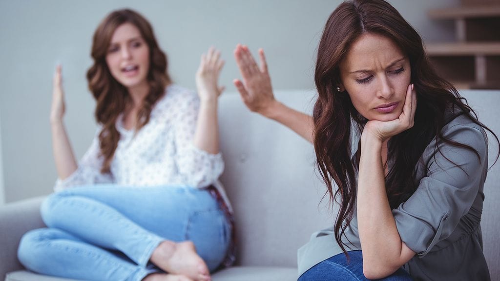 ystävykset riitelevät