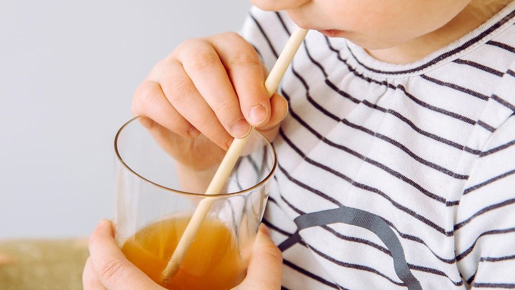 Paperisissa pilleissä piilee tukehtumisvaara pikkulapsille, muistuttaa Ruokavirasto.