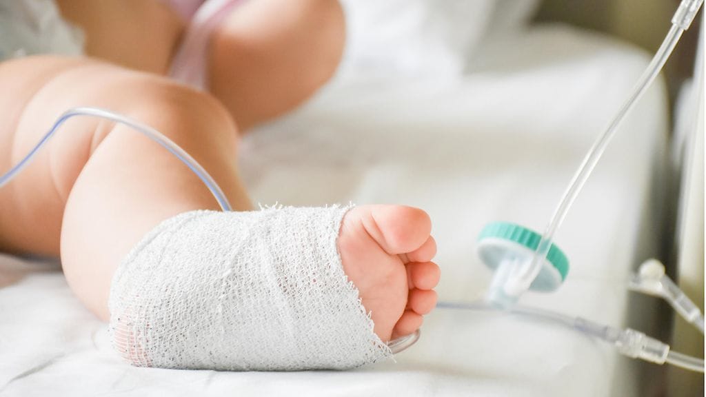 Tyypin 1 SMA johtaa hengitysvajeeseen ja viimeistään 2-vuotiaana väistämättömään kuolemaan. Kuvituskuva.