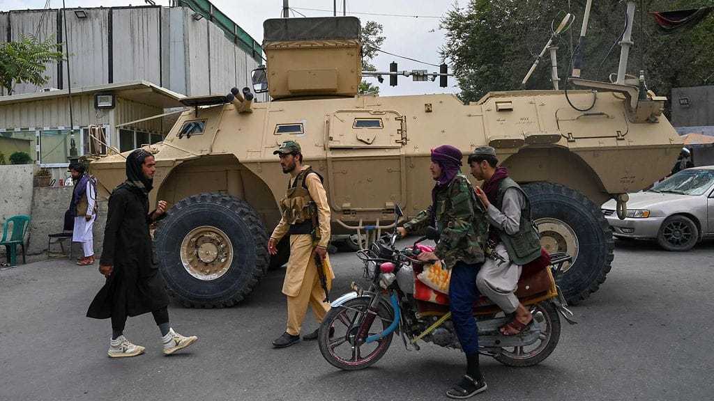 Katukuvaa Talebanin valtaamasta Kabulista.