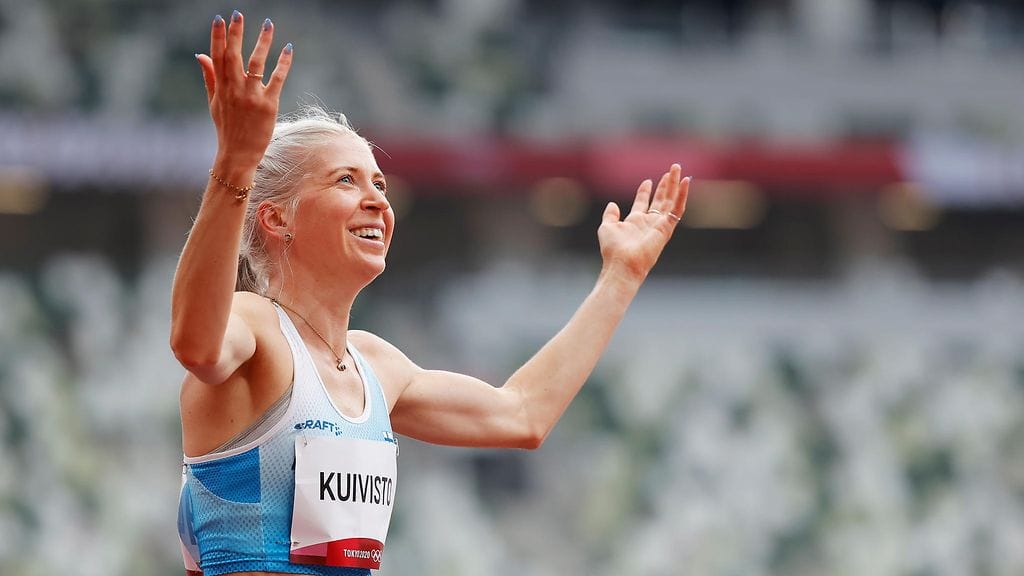Sara Kuivisto juoksi 800 metrin kilpailun voittoon Lahdessa.