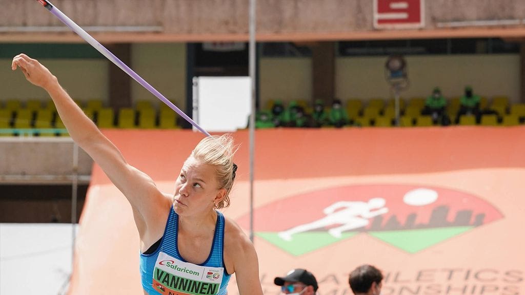 Saga Vanninen voitti nuorten MM-kultaa seitsenottelussa.