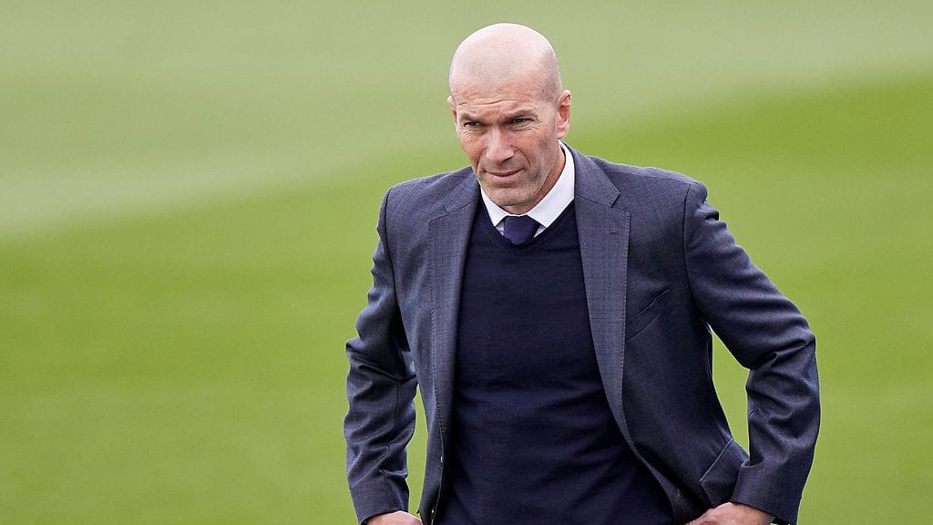 Zinedine ZIdane lahjoitti kaksi miljoonaa euroa Algerian metsäpalojen uhreille.