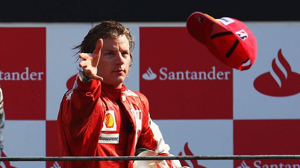 Kimi Räikkönen Italian GP:n podiumilla.