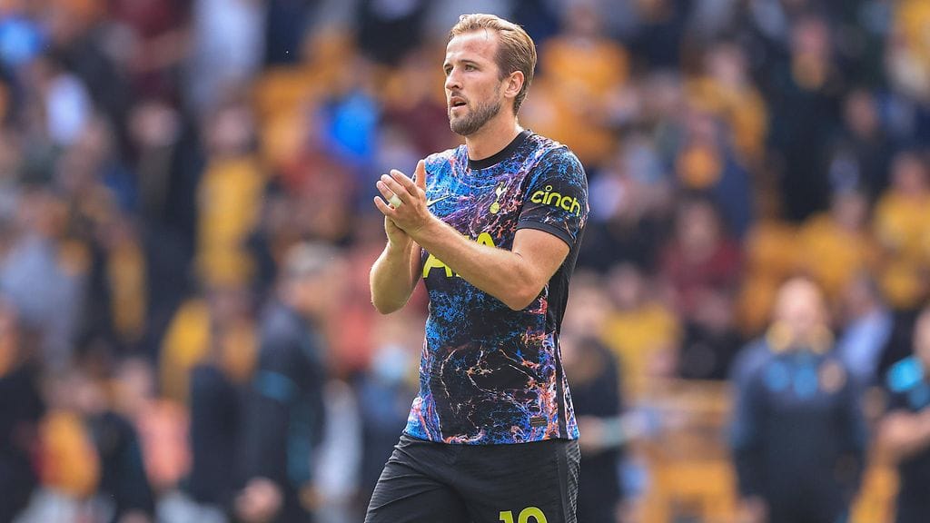 Harry Kane jatkaa uraansa Tottenham Spursin riveissä.