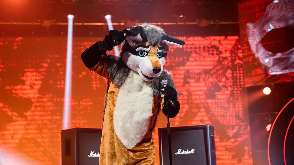 Masked_singer_suomi_S3_eps1_007_kettu_kuvaaja_saku_tiainen