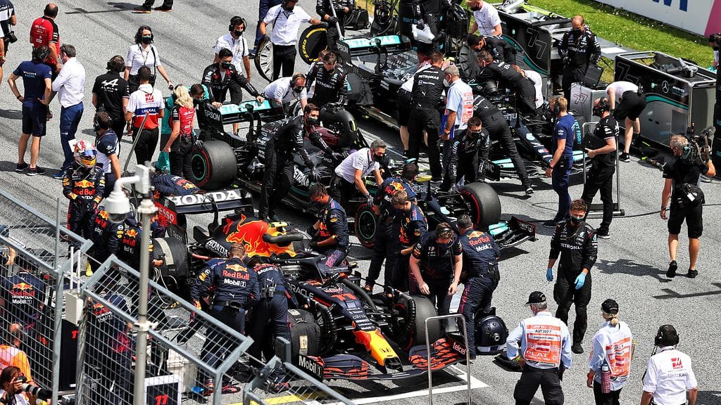 Red Bull on jälleen saamassa osaajan Mercedekseltä.