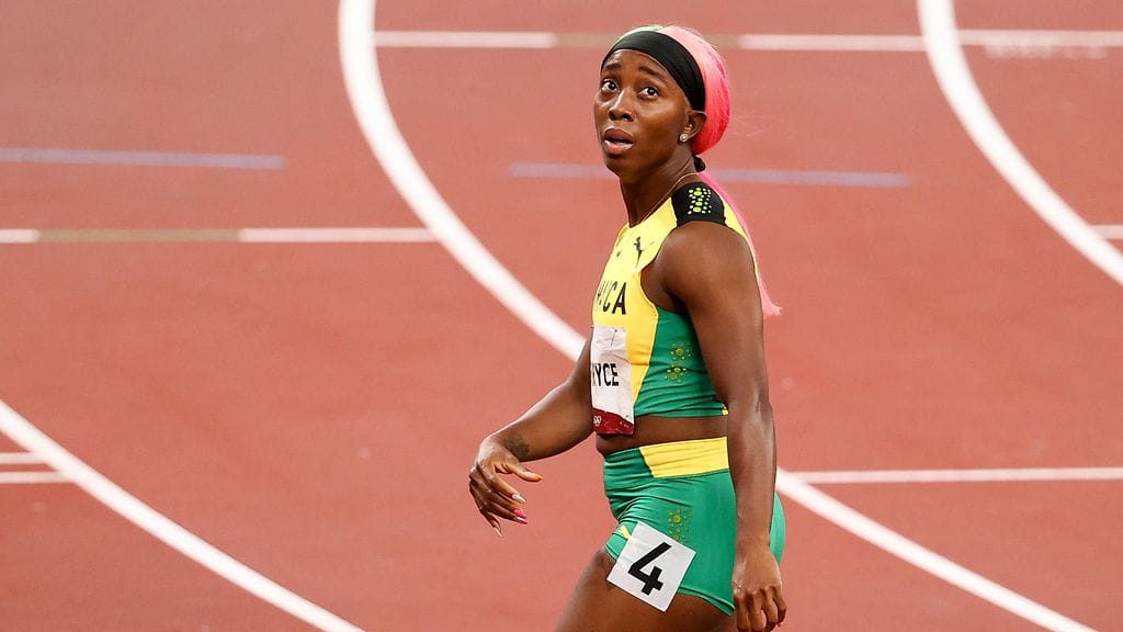 Shelly-Ann Fraser-Pryce paineli hirmuvauhtia naisten satasella Timanttiliigassa Lausannessa.