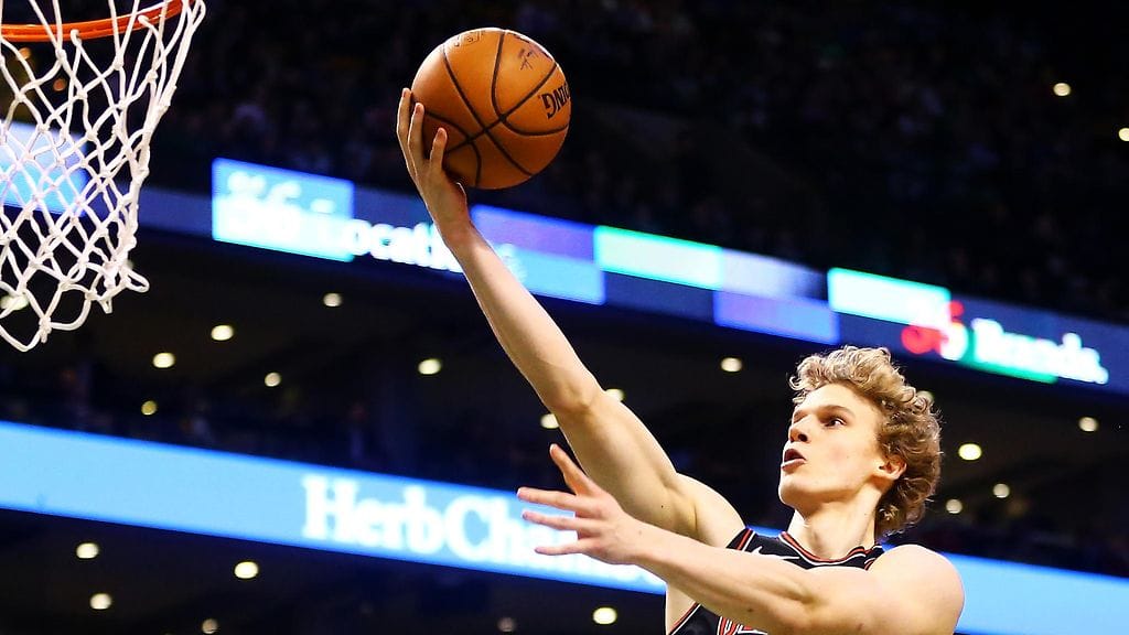 Lauri Markkanen on siirtymässä Cleveland Cavaliersiin rahakkaalla sopimuksella.