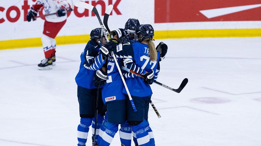 Suomi pääsi juhlimaan puolivälierän ainoaa osumaa ottelun toisessa erässä.