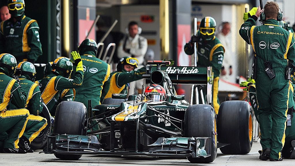 Caterhamilla riittää töitä Heikki Kovalaisen auton kanssa.