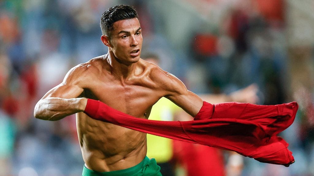 Cristiano Ronaldo on tehnyt maajoukkueessa jo 111 maalia.