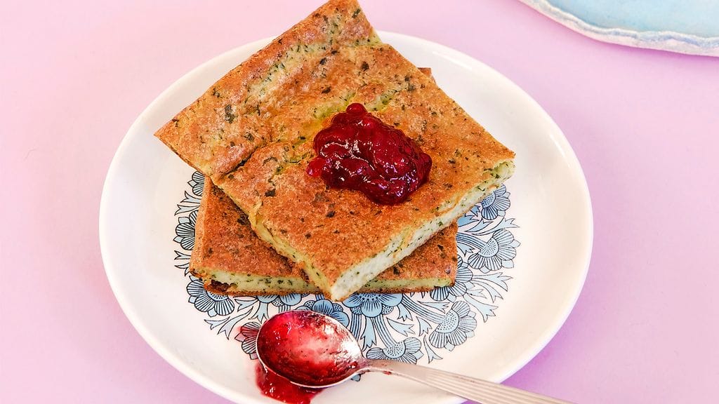 Pinaattipannari valmistuu todella helposti. Kuva: Kaisu Kaplin/Otava.