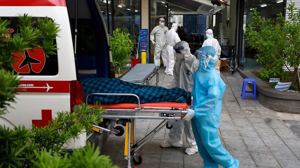 Vietnamissa koronaepidemian neljäs aalto työllisti hoitohenkilökuntaa elokuussa Ho Chi Minhin kaupungissa.