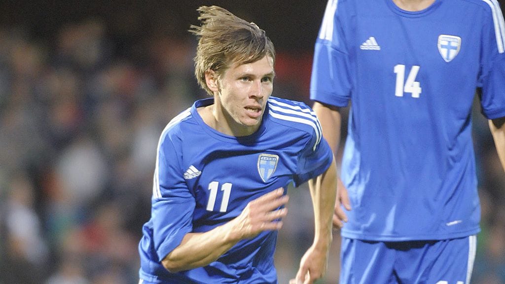 Riku Riski maajoukkuepaidassa viime kesänä.