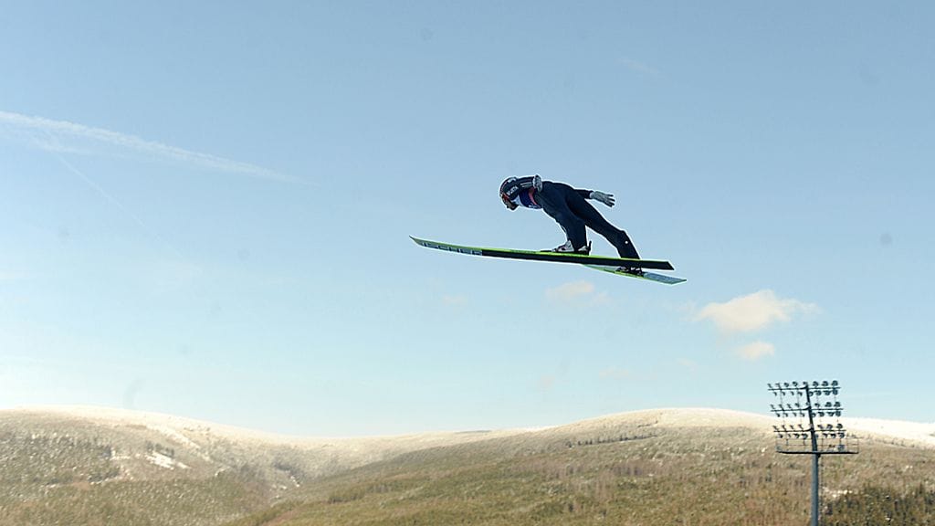 Harrachovissa hypätään jylhissä maisemissa.