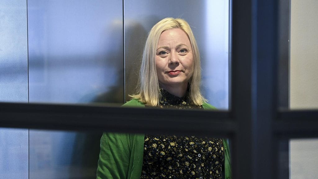MIELI ry:n Itsemurhien ehkäisykeskuksen päällikkö Marena Kukkonen MIELI ry:n toimistolla Helsingissä 7. syyskuuta 2021.