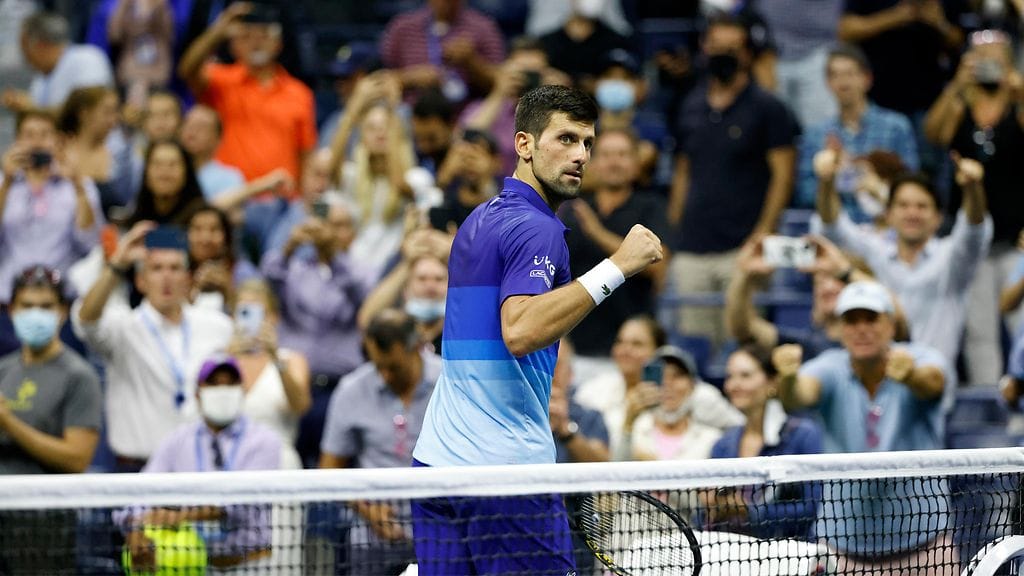 Novak Djokovic eteni US Openissa välieriin, joissa hän kohtaa Alexander Zverevin.