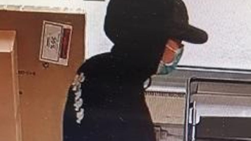 Poliisi kaipaa vihjeitä Oulussa tapahtuneeseen ryöstöön liittyen.