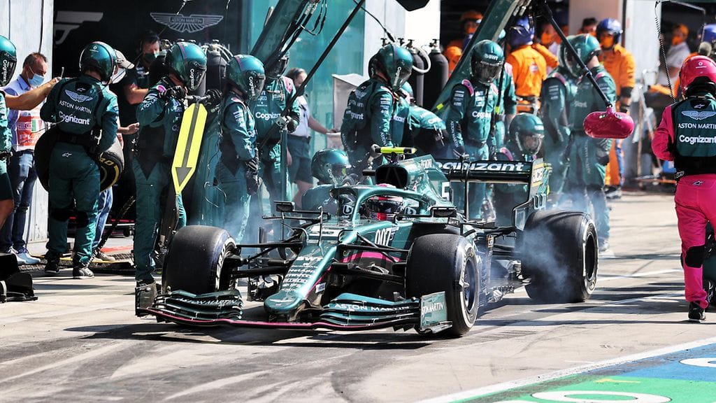 Aston Martin on menossa kovalla tohinalla eteenpäin kohti F1-mestaruustaistelua.