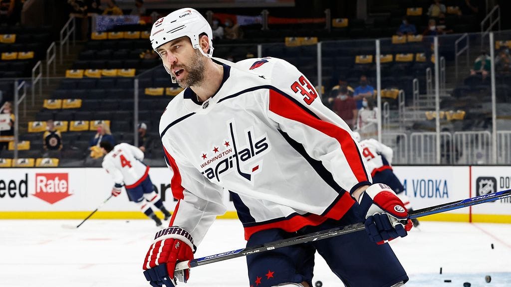 Zdeno Chara jatkaa NHL-uraansa.