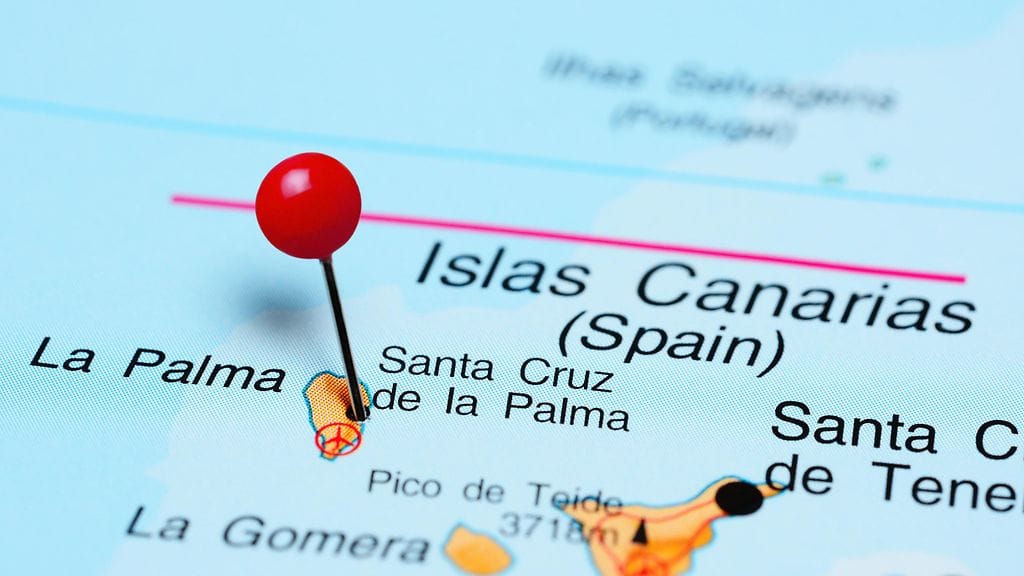 Sisäministeriön mukaan Kanariansaarille rantautui yli 46 800 siirtolaista.