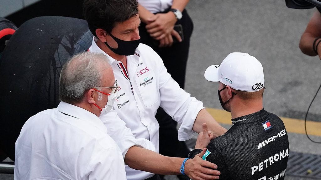 Toto Wolff suitsutti Valtteri Bottaksen ajamista Italiassa.