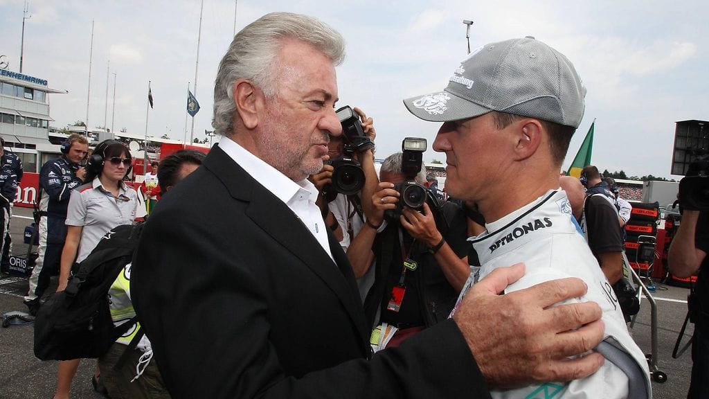 Willi Weber luottaa, että Michael Schumacher "nousee varmasti vielä".