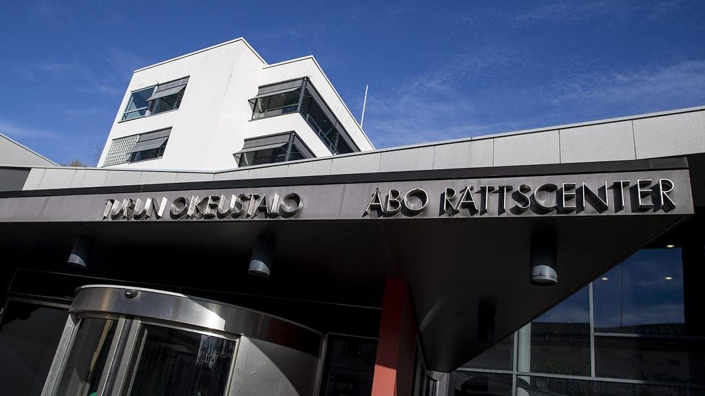 Syyttäjä nosti tänään syytteen varsinaissuomalaisen koulun suihkutiloissa tapahtuneesta alaikäisten tyttöjen kuvaamisesta.
Arkistokuva.