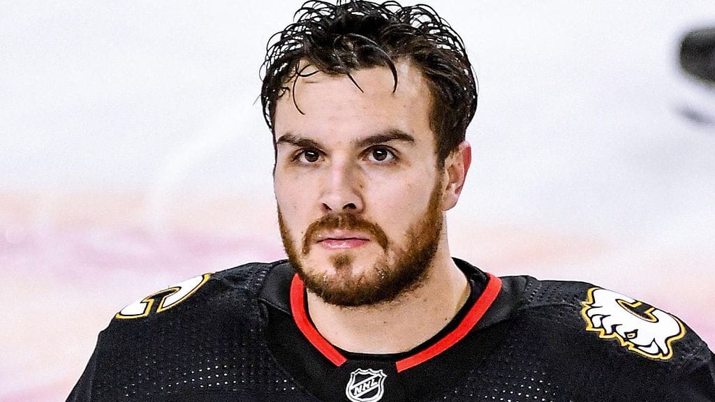 Zac Rinaldoa ei oteta Columbus Blue Jacketsin leirille ilman koronavirusrokotusta.