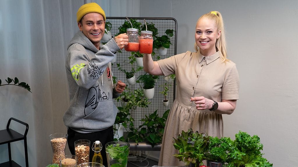 olet_mita_syot_S4_eps1_Niko_Saarinen_Pippa_Laukka_03_1920x1080