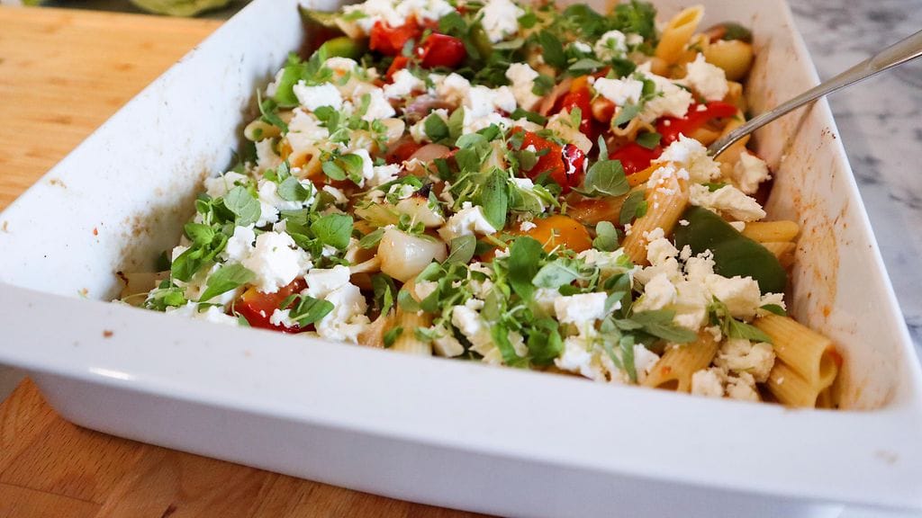 Kaappaus_keittiossa_S7_EPS4_Kuopio_Pastasalaatti