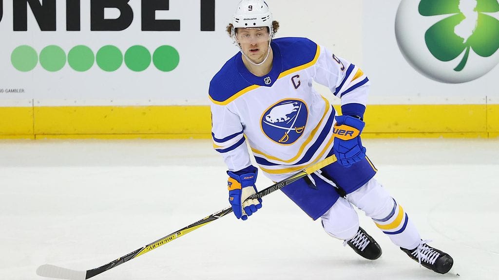 Jack Eichel ei jatka Buffalo Sabresin kapteenina.