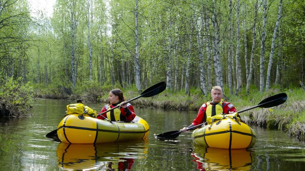 Ensitreffit alttarilla -pari Tuula ja Miika huomaavat häämatkallaan, että heillä on kommunikaatio-ongelmia.