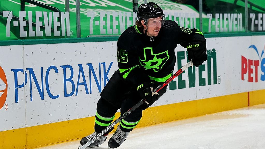 NHL:ssä pitkään pelannut Sami Vatanen siirtyy Sveitsiin.