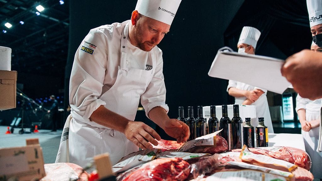 Mikko Kaukonen suoriutui Bocuse d'Or -finaalissa erinomaisesti, mutta se ei riittänyt palkintosijoille.