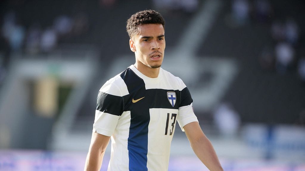 Suomen maajoukkueen vakiokasvo Pyry Soiri jatkaa uraansa HJK:ssa.