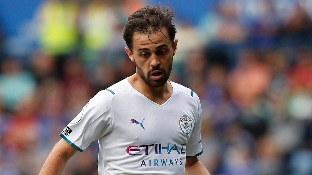 Bernardo Silva sohi lähietäisyydeltä ylärimaan.