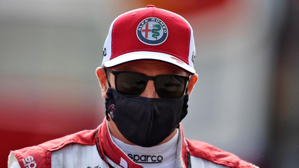 Kimi Räikkönen oli James Bond -elokuvan ensi-illassa.