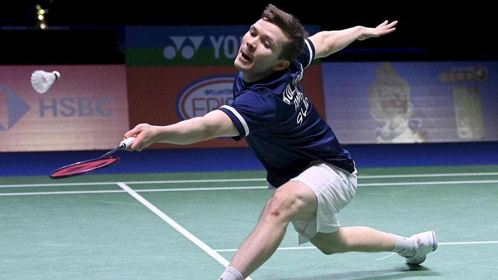 Kalle Koljonen (kuvassa) hävisi kaksinpelissä Srikanth Kidambille.